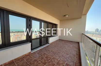 Apartment - 2 Bedrooms - 3 Bathrooms for rent in Porto Arabia - The Pearl Island - Doha