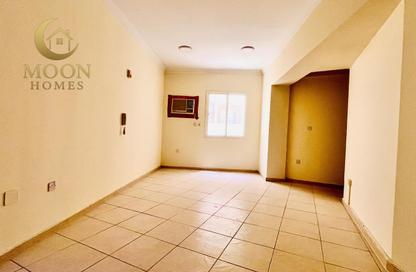 Apartment - 3 Bedrooms - 3 Bathrooms for rent in Muntazah 7 - Al Muntazah - Doha