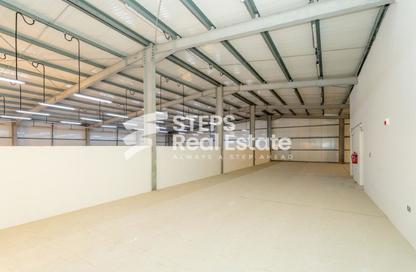 Warehouse - Studio for rent in Al Khor Community - Al Khor
