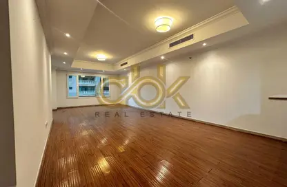 Apartment - 2 Bedrooms - 3 Bathrooms for rent in East Porto Drive - Porto Arabia - The Pearl Island - Doha