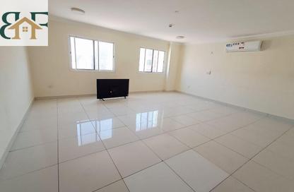 Apartment - 2 Bedrooms - 2 Bathrooms for rent in Umm Ghwailina Comm - Umm Ghuwalina - Umm Ghuwailina - Doha Apartment - 2 Bedrooms - 2 Bathrooms for rent in Umm Ghwailina Comm - Umm Ghuwalina - Umm Ghuwailina - Doha