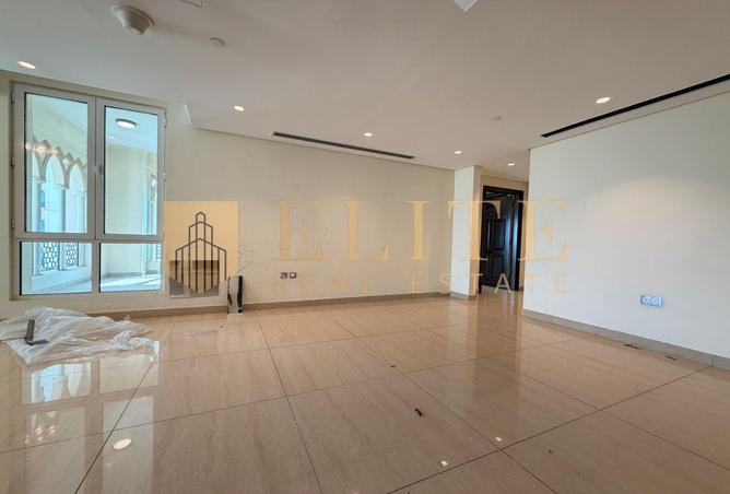 54296090 - Property Image 3