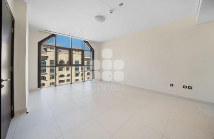 Apartment - 1 Bedroom - 2 Bathrooms for rent in Tower 23 - Porto Arabia - The Pearl Island - Doha