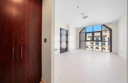 Apartment - 1 Bedroom - 2 Bathrooms for rent in Tower 23 - Porto Arabia - The Pearl Island - Doha