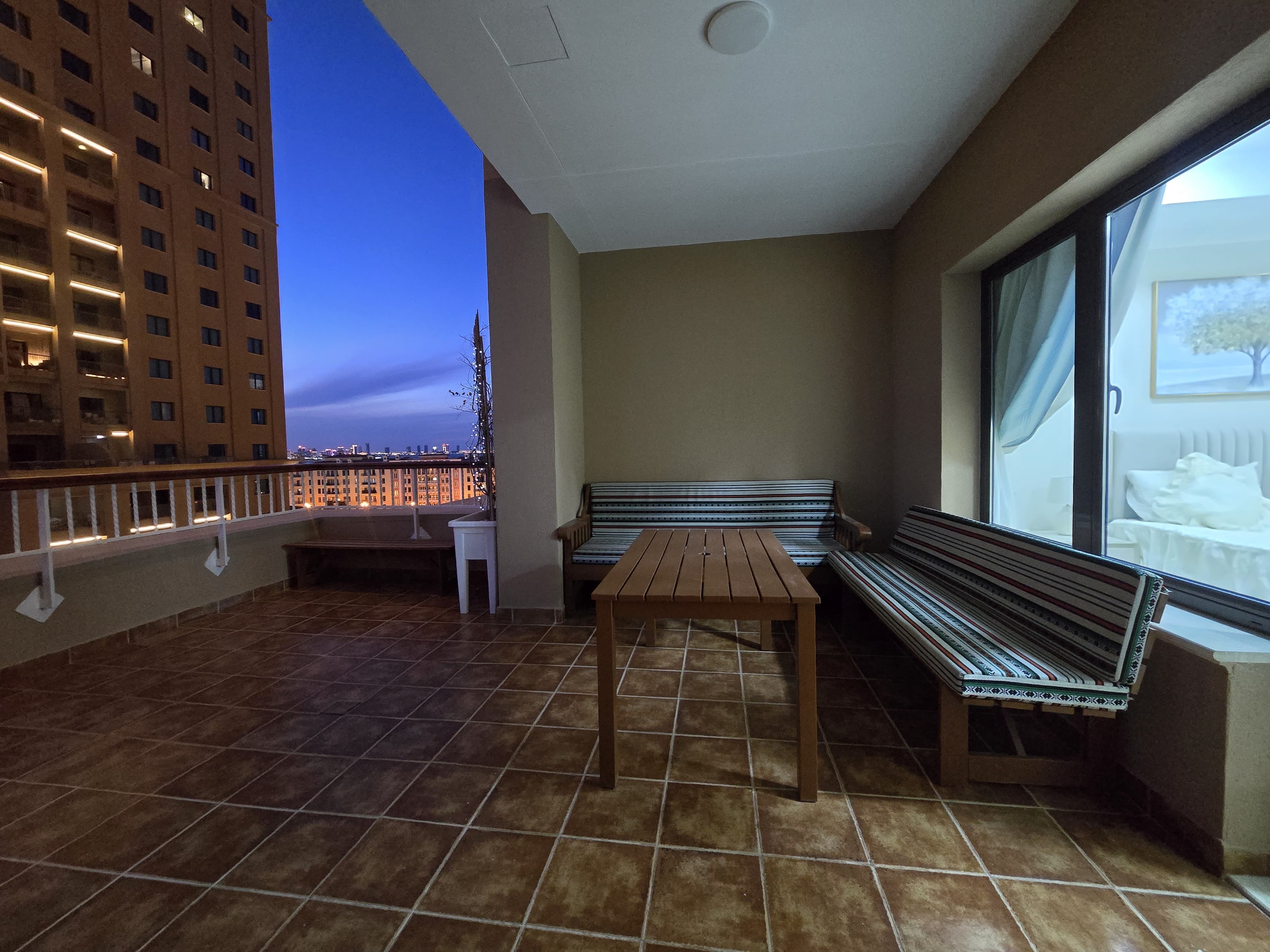 Big Balcony | 1BR FF | Bills included