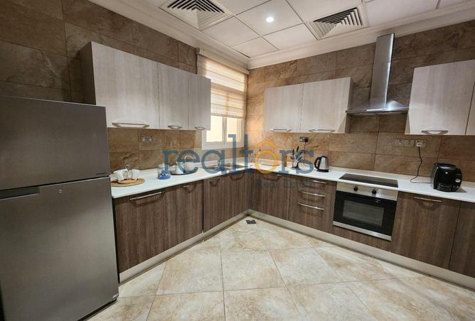 1005956 - Property Image 2