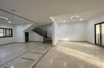 Compound - 4 Bedrooms - 4 Bathrooms for rent in Mamoura 18 - Al Maamoura - Doha