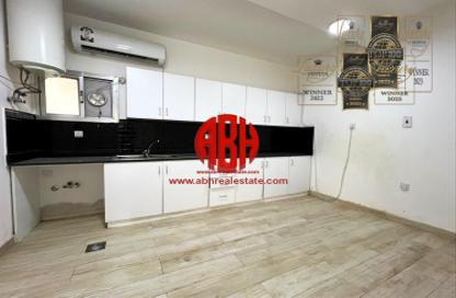 Apartment - 3 Bedrooms - 2 Bathrooms for rent in Urwa Bin Masoud Street - Al Messila - Doha