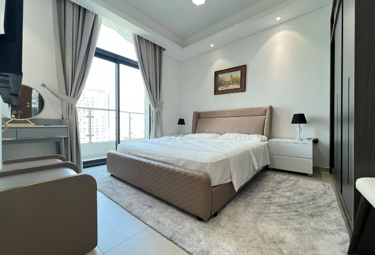 Lusail Marina | 2 Br | Prime location | furnished thumbnail 5