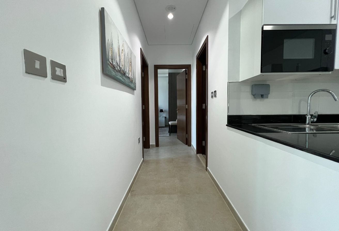 Lusail Marina | 2 Br | Prime location | furnished thumbnail 4