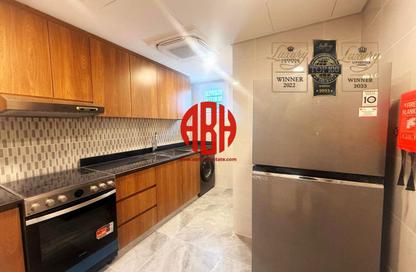 Apartment - 2 Bedrooms - 3 Bathrooms for rent in Corniche Road - Corniche Road - Doha
