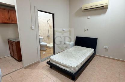Apartment - Studio - 1 Bathroom for rent in Maamoura Villas - Al Maamoura - Doha