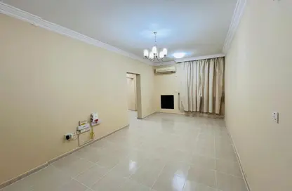 شقة - 3 غرف نوم - 3 حمامات للايجار في شارع انس - فريج بن محمود الشمالي - فريج بن محمود - الدوحة