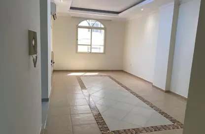 Apartment - 2 Bedrooms - 2 Bathrooms for rent in Al Sadd Road - Al Sadd - Doha