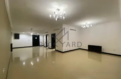 Apartment - 2 Bedrooms - 3 Bathrooms for rent in West Bay Tower - West Bay - West Bay - Doha