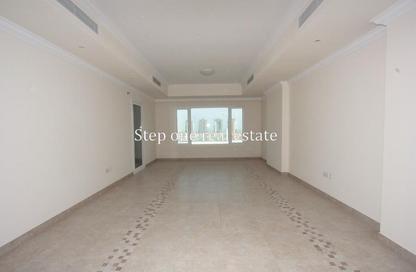 Apartment - 2 Bedrooms - 3 Bathrooms for sale in Porto Arabia Townhouses - Porto Arabia - The Pearl Island - Doha