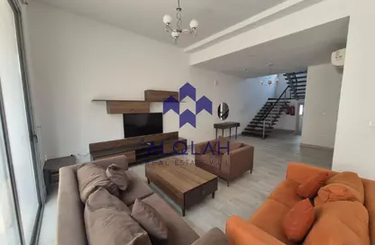 Villa - 3 Bedrooms - 5 Bathrooms for rent in Muraikh - AlMuraikh - Doha
