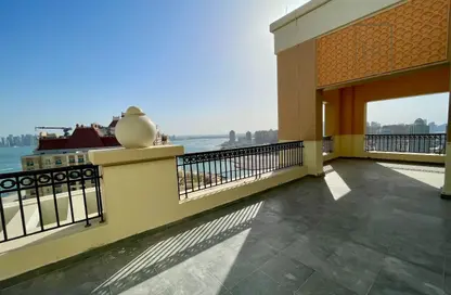Duplex - 3 Bedrooms - 3 Bathrooms for rent in Viva West - Viva Bahriyah - The Pearl Island - Doha