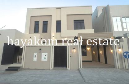 Villa - 6 Bedrooms - 7 Bathrooms for sale in Umm Qarn - Al Daayen