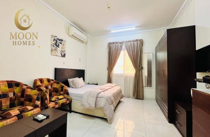 Apartment - Studio - 1 Bathroom for rent in Umm Ghwailina Comm - Umm Ghuwalina - Umm Ghuwailina - Doha