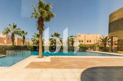 مجمع سكني - 3 غرف نوم - 4 حمامات للايجار في القرية الشرقية - العزيزية - العزيزية - الدوحة