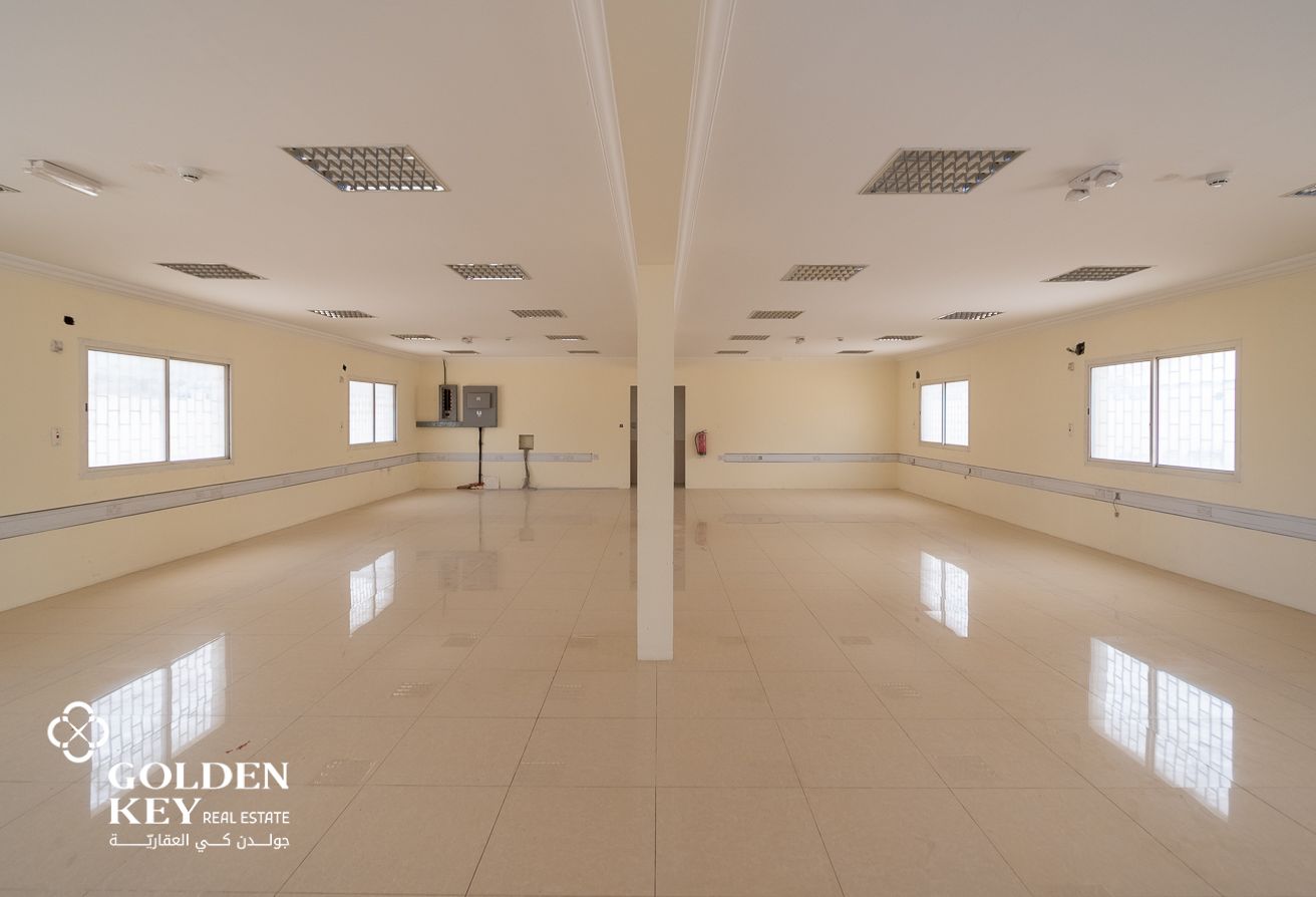 Warehouse with Open Yard and On-Site Labor Camp