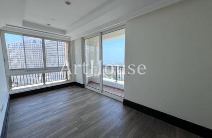Apartment - 2 Bedrooms - 3 Bathrooms for rent in Viva East - Viva Bahriyah - The Pearl Island - Doha