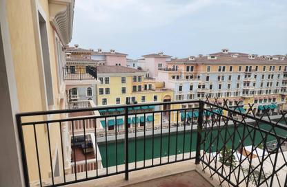 Apartment - 2 Bedrooms - 3 Bathrooms for rent in Nobili - Qanat Quartier - The Pearl Island - Doha