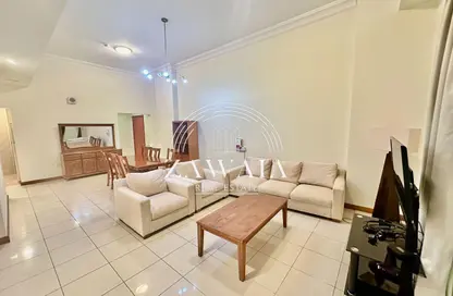 Apartment - 2 Bedrooms - 3 Bathrooms for rent in West Bay Tower - West Bay - West Bay - Doha