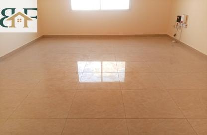Apartment - 2 Bedrooms - 2 Bathrooms for rent in Al Mansoura - Doha