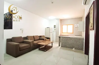 Apartment - 1 Bedroom - 1 Bathroom for rent in Umm Ghuwailina 4 - Umm Ghuwailina - Doha