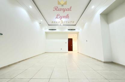 Apartment - 2 Bedrooms - 3 Bathrooms for rent in Marina Tower 07 - Marina District - Lusail