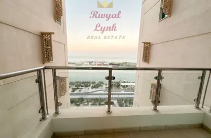 Apartment - 2 Bedrooms - 3 Bathrooms for rent in Marina Tower 07 - Marina District - Lusail