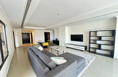 Apartment - 1 Bedroom - 3 Bathrooms for rent in East Porto Drive - Porto Arabia - The Pearl Island - Doha