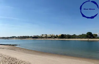 فيلا - 5 غرف نوم - 7 حمامات للايجار في فيلات بيرليتا - فيلات بيرليتا - جزيرة اللؤلؤة - الدوحة