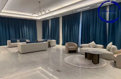 Villa - 5 Bedrooms - 7 Bathrooms for rent in Perlita Villas - Perlita Villas - The Pearl Island - Doha