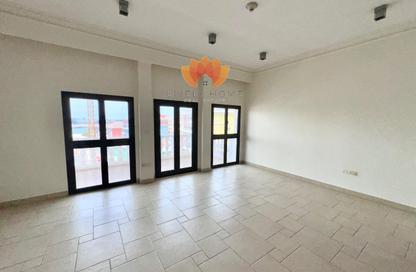 Apartment - 1 Bedroom - 2 Bathrooms for rent in Carnaval - Qanat Quartier - The Pearl Island - Doha