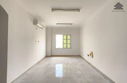 شقة - 3 غرف نوم - 2 حمامات للايجار في منتزه 10 - المنتزه - الدوحة