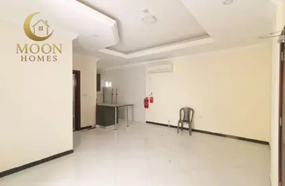 Apartment - 1 Bedroom - 1 Bathroom for rent in Umm Ghuwailina 4 - Umm Ghuwailina - Doha