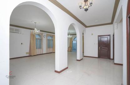 مجمع سكني - 3 غرف نوم - 3 حمامات للايجار في شارع النعيجة - غرب الهلال - الهلال - الدوحة