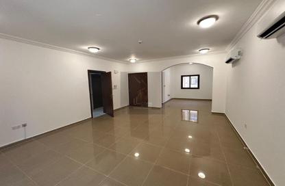 مجمع سكني - 3 غرف نوم - 3 حمامات للايجار في شارع النعيجة - النعيجة - الدوحة