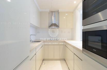 Apartment - 2 Bedrooms - 2 Bathrooms for rent in West Bay Tower - West Bay - West Bay - Doha