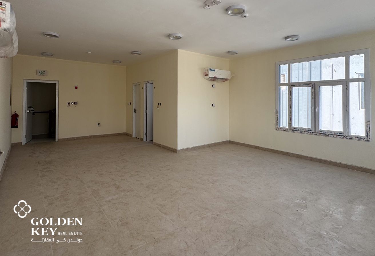 Warehouse with 11 Rooms | 350A | Birkat Al Awamer