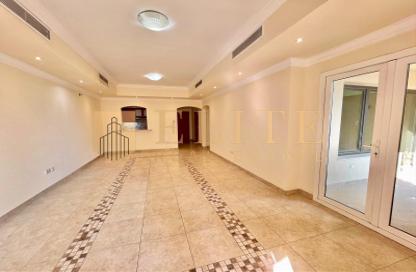 Apartment - 2 Bedrooms - 3 Bathrooms for rent in Tower 10 - Porto Arabia - The Pearl Island - Doha Apartment - 2 Bedrooms - 3 Bathrooms for rent in Tower 10 - Porto Arabia - The Pearl Island - Doha