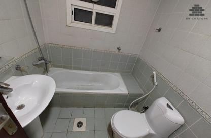 Apartment - 2 Bedrooms - 2 Bathrooms for rent in Muntazah 13 - Al Muntazah - Doha