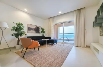 Apartment - Studio - 1 Bathroom for rent in Viva West - Viva Bahriyah - The Pearl Island - Doha