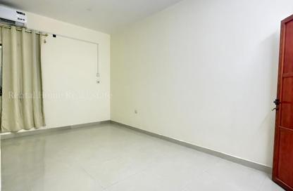 Apartment - Studio - 1 Bathroom for rent in Al Aziziyah - Al Aziziyah - Doha