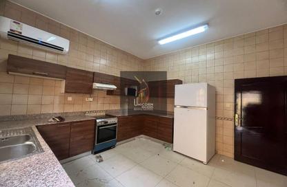مجمع سكني - 4 غرف نوم - 4 حمامات للايجار في شارع الوعب - الوعب - الدوحة