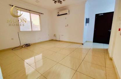 Apartment - 2 Bedrooms - 2 Bathrooms for rent in Muntazah 7 - Al Muntazah - Doha