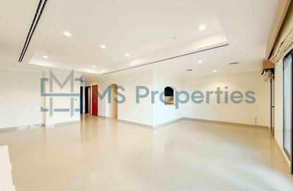 Apartment - 2 Bedrooms - 3 Bathrooms for rent in East Porto Drive - Porto Arabia - The Pearl Island - Doha